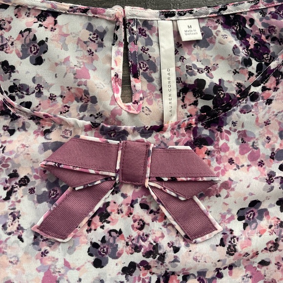 LC Lauren Conrad Floral Top Size Medium - Picture 2 of 11